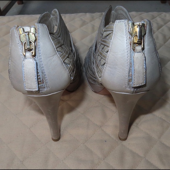 Prada shoes - Picture 4 of 5